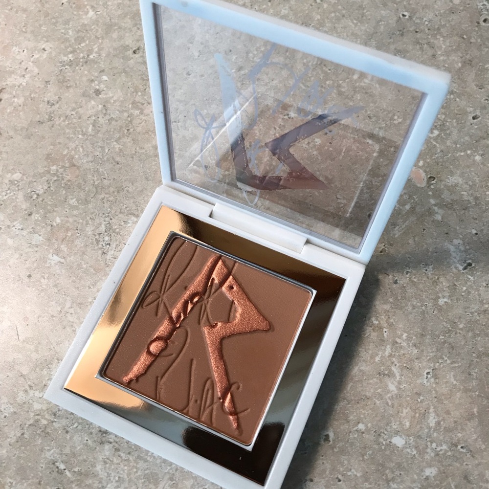 MAC Cosmetics Riri Hearts MAC Love Rihanna Bronzer